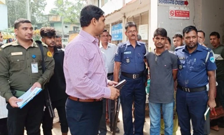 কুমিল্লায় লাঞ্ছিত স্বাস্থ্য কর্মকর্তা, অভিযুক্তে দালালের ৩ মাসের কারাদণ্ড